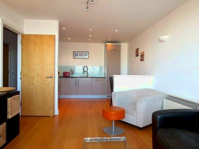 1 Bedroom Flat To Rent In Kelday Heights, Spencer Way, London, Greater London., E1