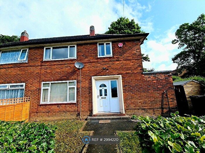 3 Bedroom Semi Detached House To Rent In Sandringham Drive, Leeds, LS17
