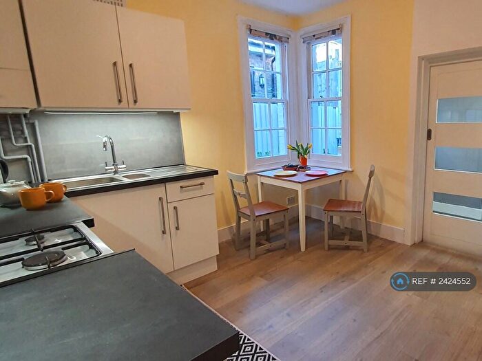 1 Bedroom Flat To Rent In Dartmouth Place, London, SE23