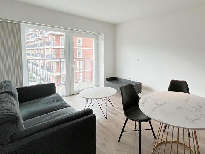 2 Bedroom Flat To Rent In Fairbank House Beaufort Square, London, NW9