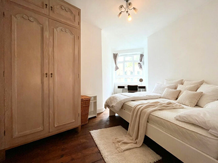 3 Bedroom Flat To Rent In Pearfield House, Highbury, N5