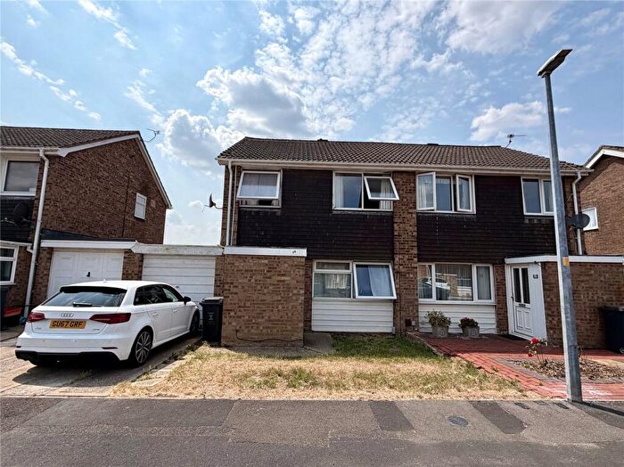 3 Bedroom Semi-Detached House To Rent In Kershaw Road, Swindon, Wiltshire, SN3