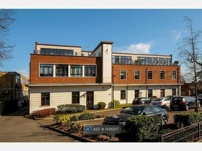 2 Bedroom Flat To Rent In Tempus Court, London, E18