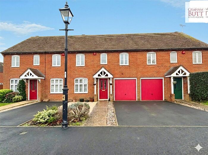 3 Bedroom Detached House For Sale In Lucksfield Way, Angmering, West Sussex, BN16