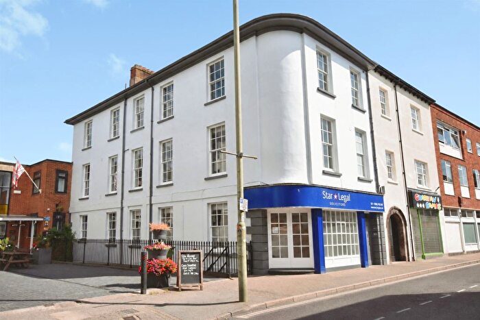 1 Bedroom Flat For Sale In Bampton Street, Tiverton, EX16