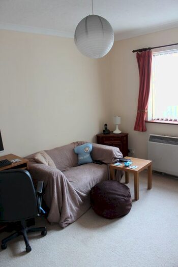 1 Bedroom Flat To Rent In Cadewell Lane, Torquay, TQ2
