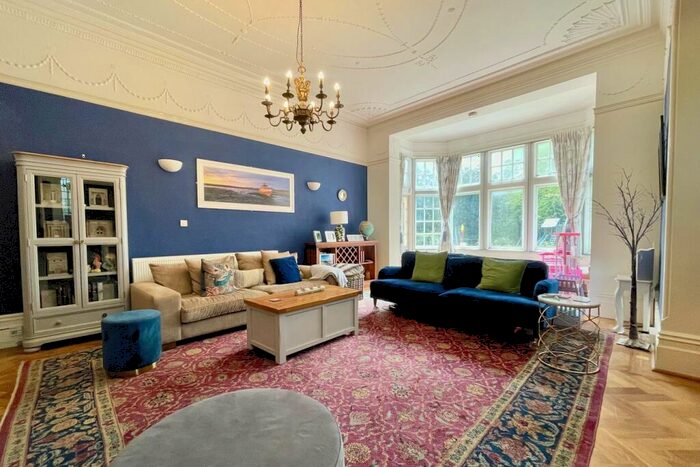 3 Bedroom Apartment For Sale In West Cliff Road, West Cliff, Bournemouth, BH4