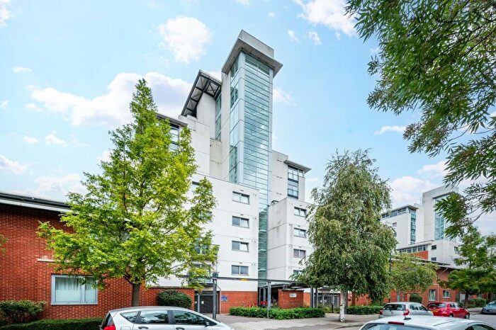 2 Bedroom Flat To Rent In Cumberland House, Erebus Drive, Royal Arsenal, Thamesmead, Woolwich, London, SE28