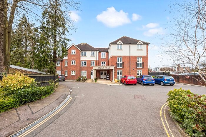 1 Bedroom Flat For Sale In Massetts Road, Mitchell Court, RH6