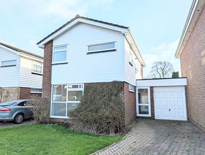 3 Bedroom Bungalow To Rent In Brushwood Road, Horsham, RH12