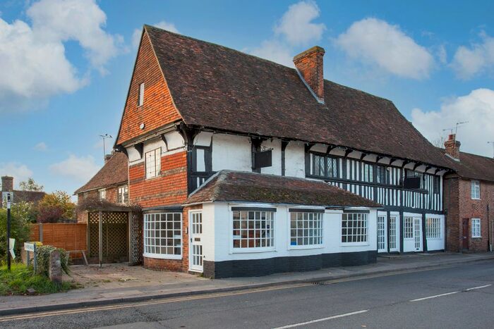 1 Bedroom Flat For Sale In North Street, Headcorn, Ashford, Kent, TN27