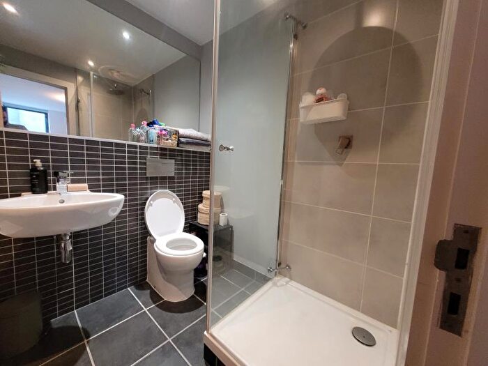 2 Bedroom Apartment To Rent In Apt . :: Flint Glass Wharf, M4