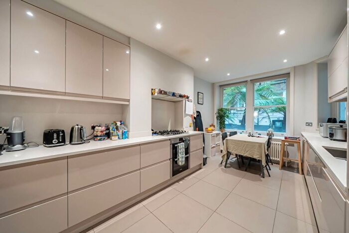 3 Bedroom Flat For Sale In Maida Vale, Maida Vale, London, W9