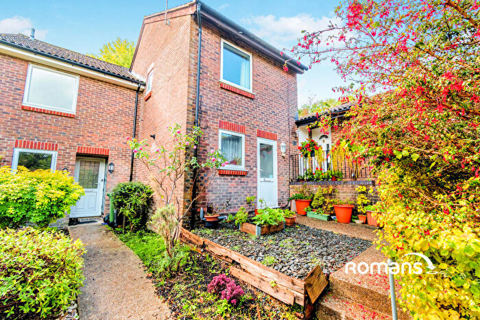 2 Bedroom Terraced House To Rent In Harrow Down, Winchester, SO22