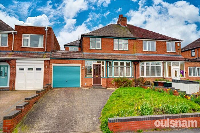 3 Bedroom Semi Detached House For Sale In Snake Lane, Alvechurch, Birmingham, Worcestershire, B48