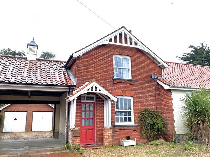 2 Bedroom Cottage For Sale In West Runton, NR27