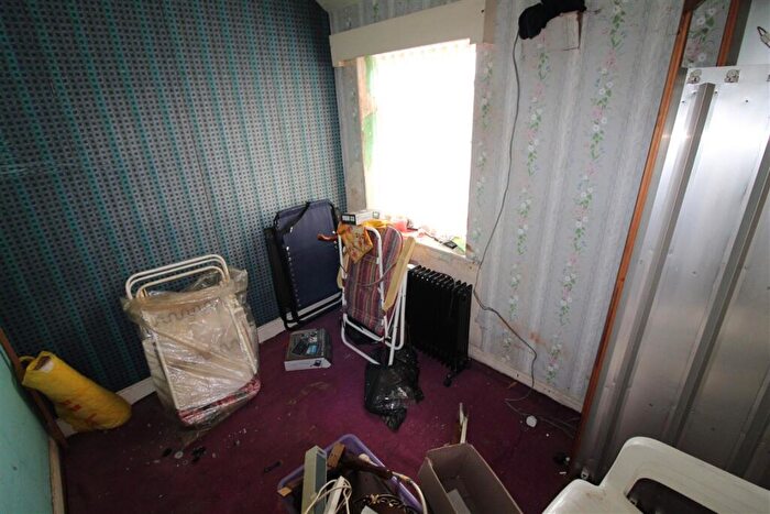 2 Bedroom End Of Terrace House For Sale In Whalley Lane, Blackpool, Lancashire, FY4