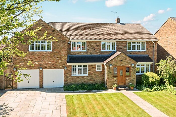 5 Bedroom Detached House For Sale In St. Peters Close, Speen, Princes Risborough, HP27