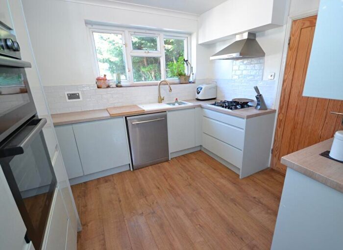 4 Bedroom Semi-Detached House For Sale In Wexford Avenue, Hull, HU9