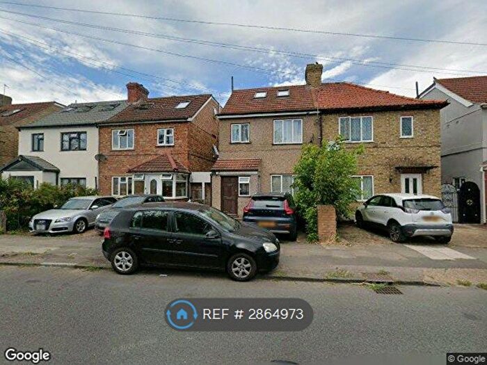 5 Bedroom Semi Detached House To Rent In North Hyde Lane, Southall, UB2