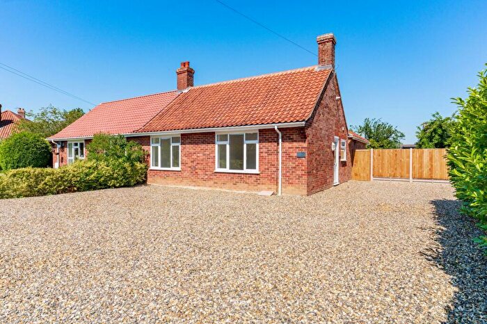 3 Bedroom Semi-Detached Bungalow For Sale In West Croft, Hethersett, NR9