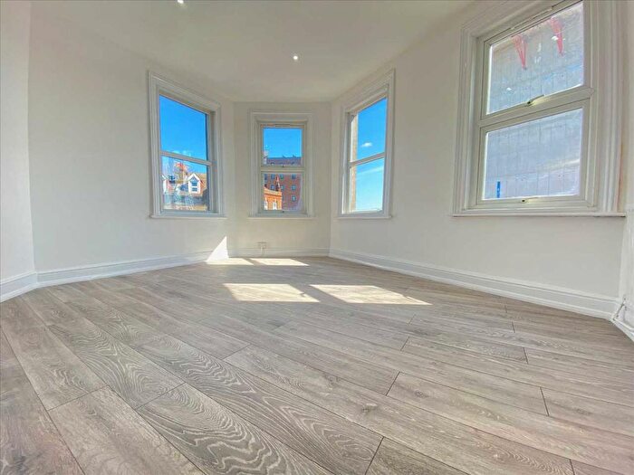 2 Bedroom Flat To Rent In Manor Road, London, West Ealing, W13