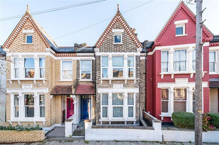 2 Bedroom Flat For Sale In Leander Road, Brixton Hill, SW2