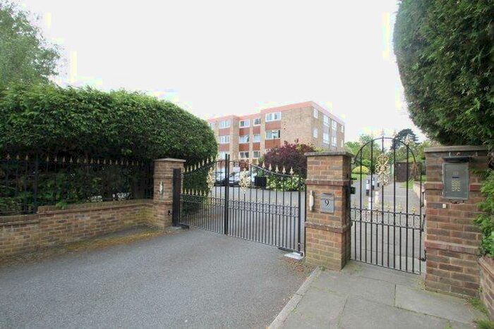 2 Bedroom Flat To Rent In Westpoint, Bromley, BR2