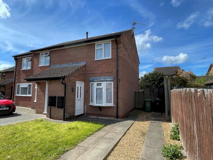 2 Bedroom House To Rent In Uldale Way, Peterborough, PE4
