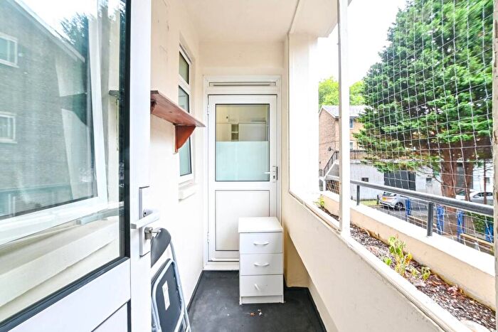 4 Bedroom Flat To Rent In Osnaburgh Street, Camden, London, NW1