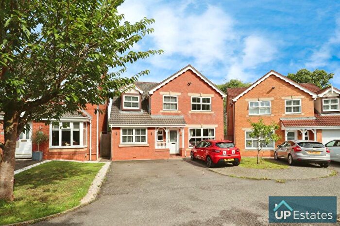 5 Bedroom Detached House For Sale In Poplar Grove, Ryton On Dunsmore, CV8