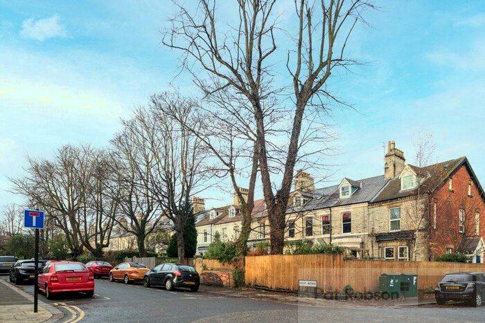 3 Bedroom Maisonette To Rent In Holly Avenue - Top Floor, Jesmond, Newcastle-Upon-Tyne, NE2