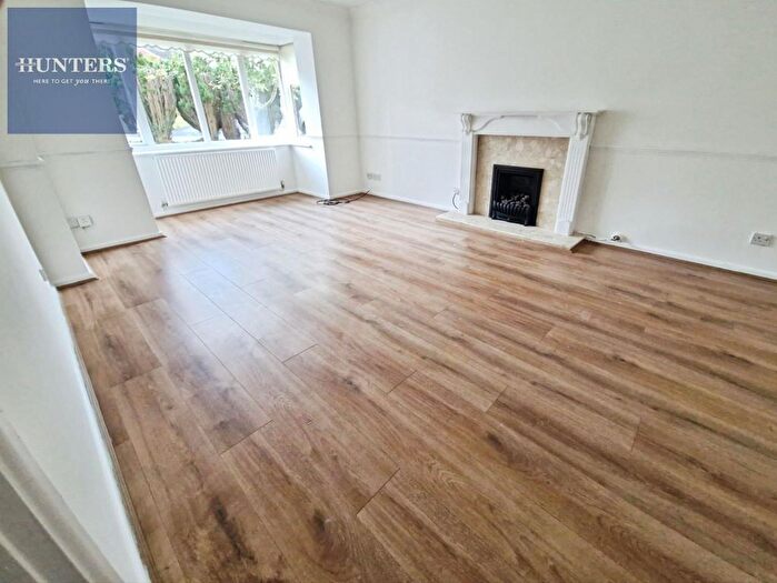 4 Bedroom Detached House For Sale In Vale Reach, Pencoed, Bridgend, CF35