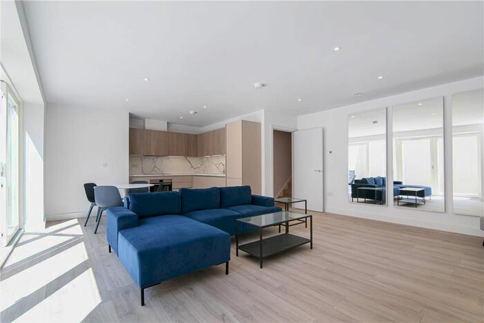 2 Bedroom Property To Rent In Cavell Court, Dog Kennel Hill, London, SE22