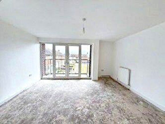 2 Bedroom Apartment For Sale In Studmoor Road, Rotherham, South Yorkshire, S61
