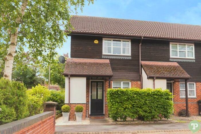 2 Bedroom Terraced House To Rent In Fairfax Gate, Holton, OX33