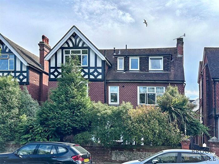 2 Bedroom Flat For Sale In St. Annes Road, Eastbourne, BN21