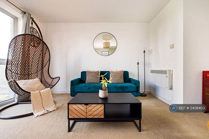 2 Bedroom Flat To Rent In Reed Court, London, SE13