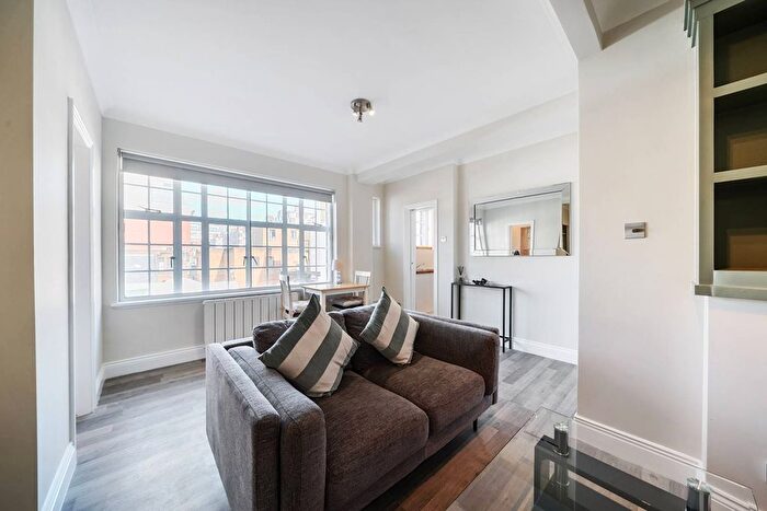 Studio To Rent In Regency Place, Westminster, London, SW1P