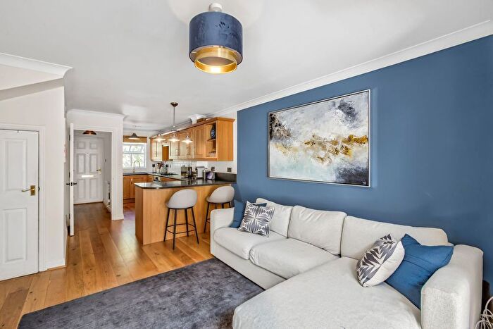 3 Bedroom Terraced House For Sale In Riverdale Drive, Earlsfield, London, SW18