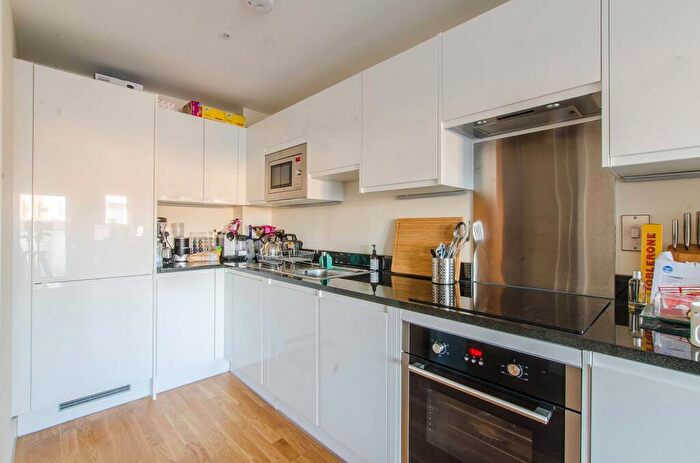 2 Bedroom Flat For Sale In Keymer Place, Canary Wharf, London, E14