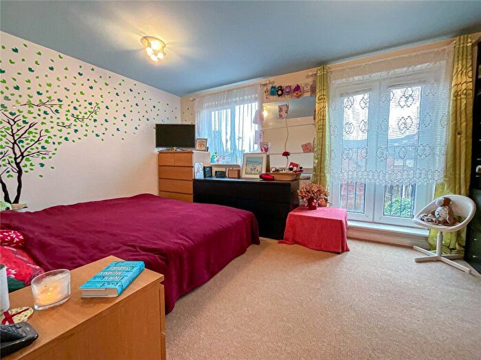 3 Bedroom Terraced House For Sale In Hedging Lane, Wilnecote, Tamworth, Staffordshire, B77
