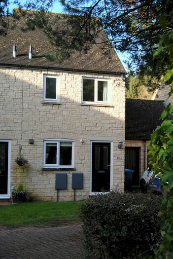 2 Bedroom Semi-Detached House To Rent In Stow Avenue, Witney, Oxfordshire OX28