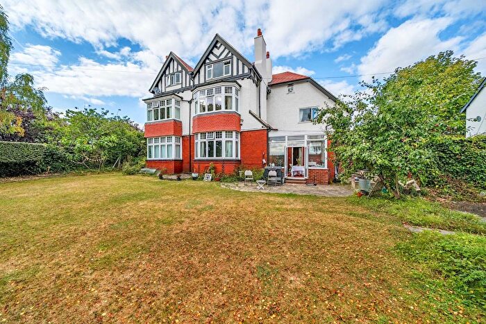 7 Bedroom Detached House For Sale In North Parade, West Park, Leeds, LS16