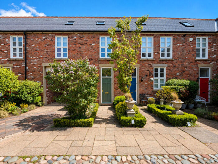 3 Bedroom Maisonette To Rent In Marine Gate Mansion, Southport, PR9