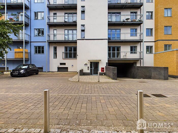 2 Bedroom Flat To Rent In Pier Wharf, Colchester, CO2