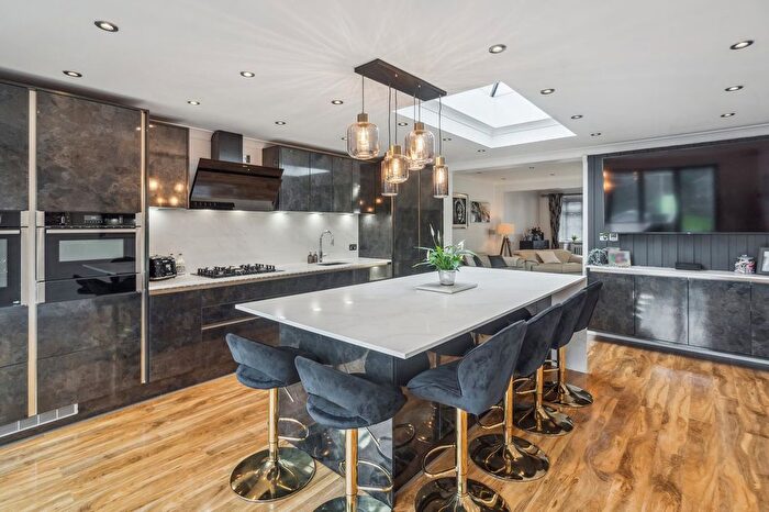 3 Bedroom Semi Detached House For Sale In Langley Park Road, Iver, SL0