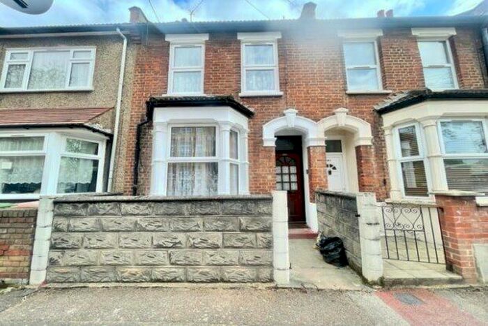3 Bedroom Property To Rent In Ranelagh Road, London, E15