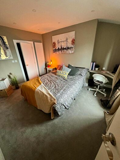 1 Bedroom Apartment To Rent In Ashton New Road, Manchester, M11