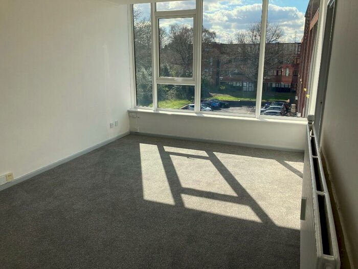 1 Bedroom Flat To Rent In Meynell House, Browns Green, Birmingham, B20